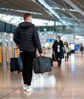 Onemate Reiserucksack IATA Handgepäcksmaße 40L schwarz
